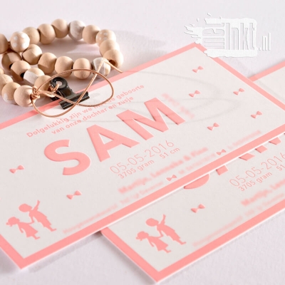 letterpress geboortekaartje vol met strikjes Sam